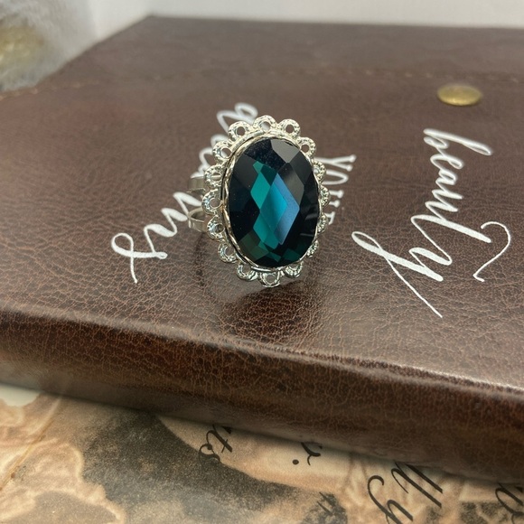 Vintage Jewelry - Vintage Blue Mountain Sapphire Large Oval Cabochon Silver Ton Adjustable Ring